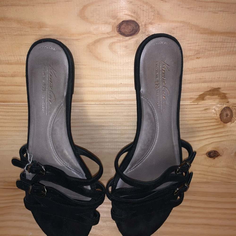 Kenneth Cole Black Flat Suede Sandel